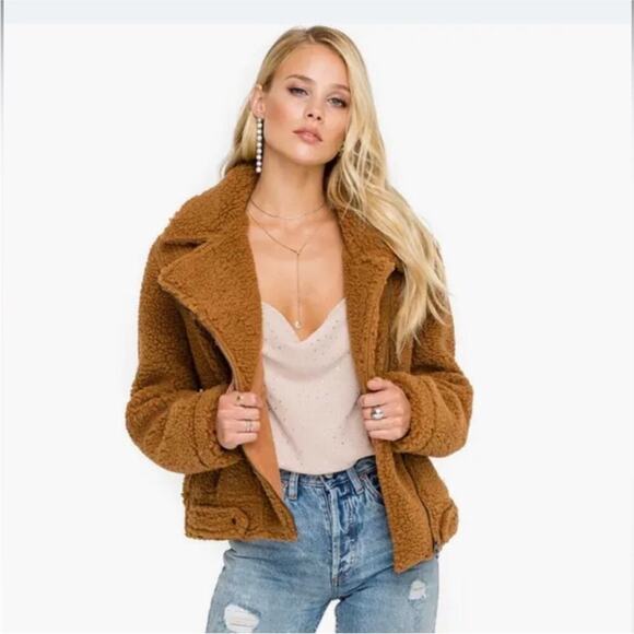 Astr the Label camel brown teddy jacket Women's Tan Sherpa Jacket - Picture 1 of 5